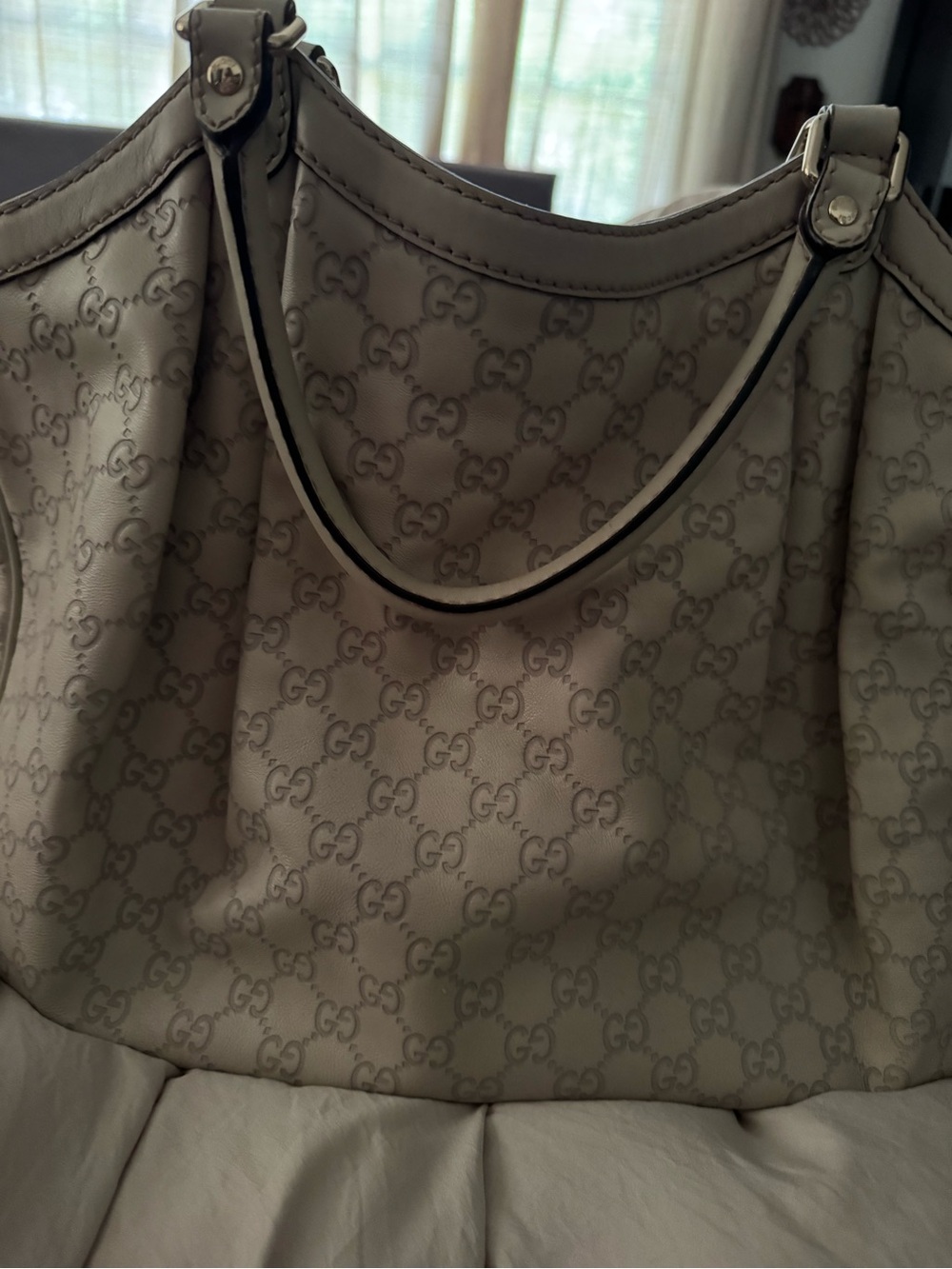 Gucci Beige Monogram Top-Handle Shoulder Bag with Gold Accents - Picture 10 of 10